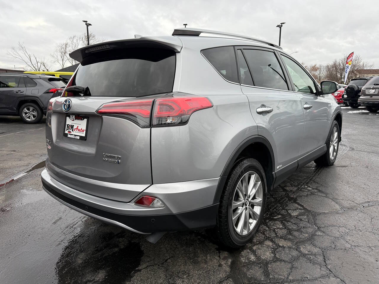 Used 2017 Toyota RAV4 Limited image 7