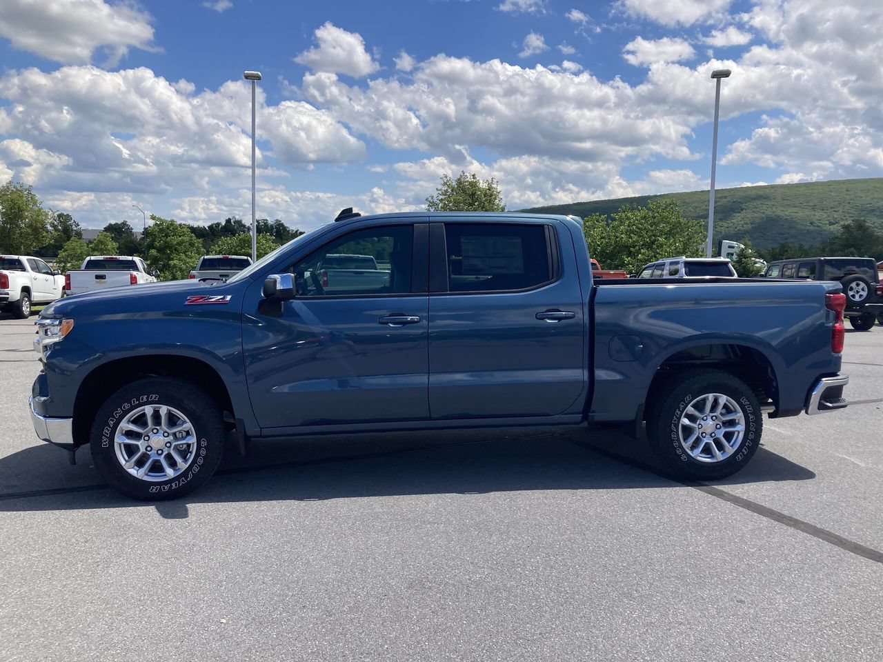 New 2024 Chevrolet Silverado 1500 LT w/ Z71 Off-Road Package video 4