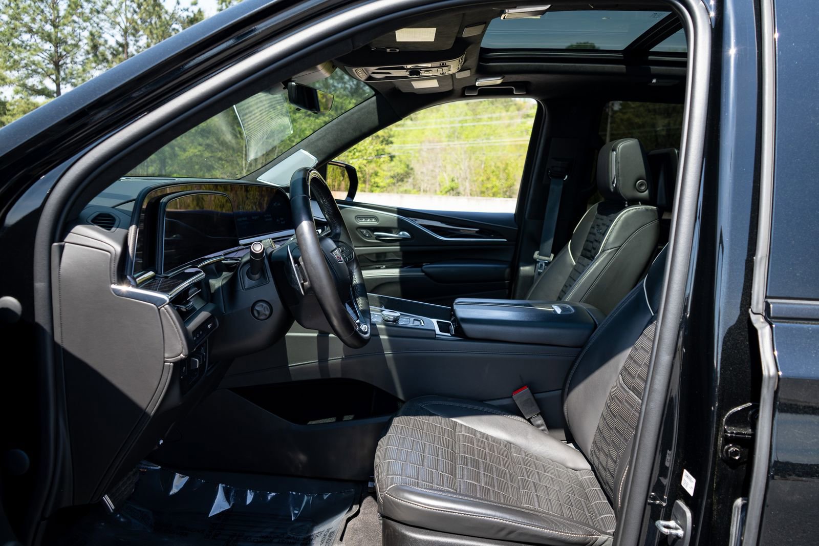 Used 2023 Cadillac Escalade V AWD/4WD image 25