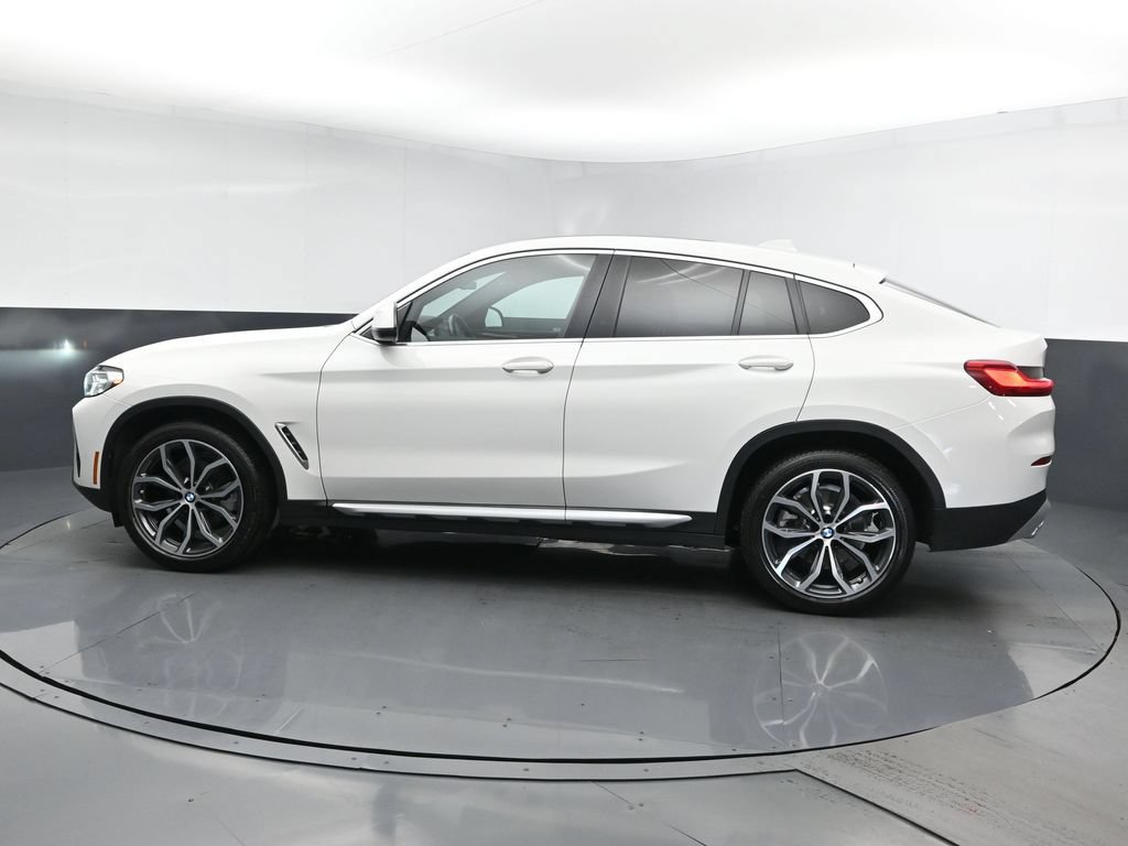 Used 2022 BMW X4 xDrive30i AWD/4WD image 4