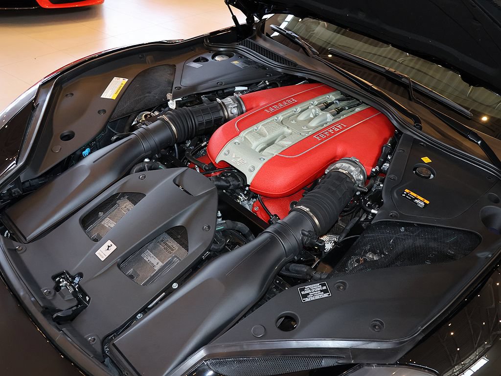 Certified 2020 Ferrari 812 Superfast RWD image 87