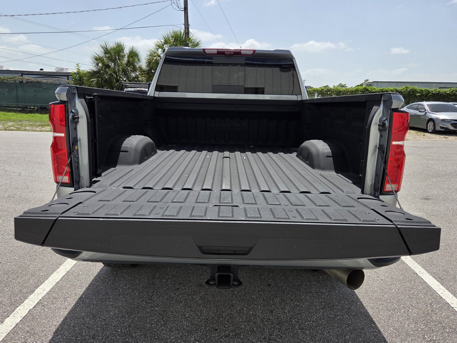 Used 2024 Chevrolet Silverado 2500 High Country w/ Technology Package AWD/4WD image 13