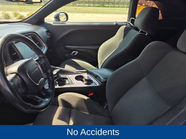 Used 2016 Dodge Challenger R/T RWD image 12