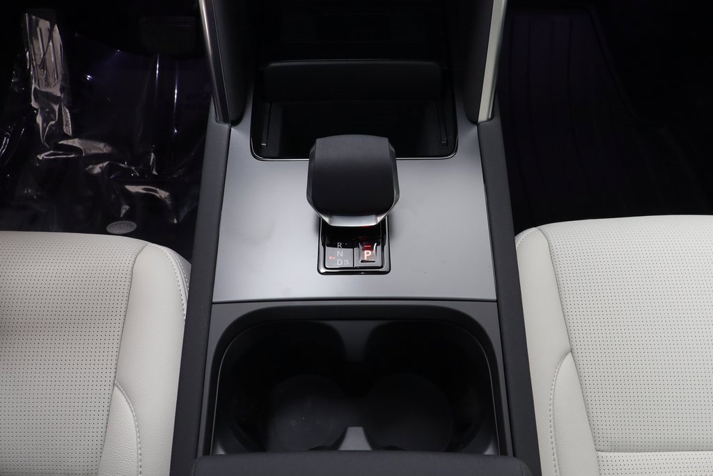 New 2025 Land Rover Discovery Sport S image 13