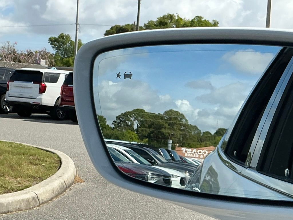 Used 2020 Buick Enclave Premium w/ Sun and Sites Package image 42