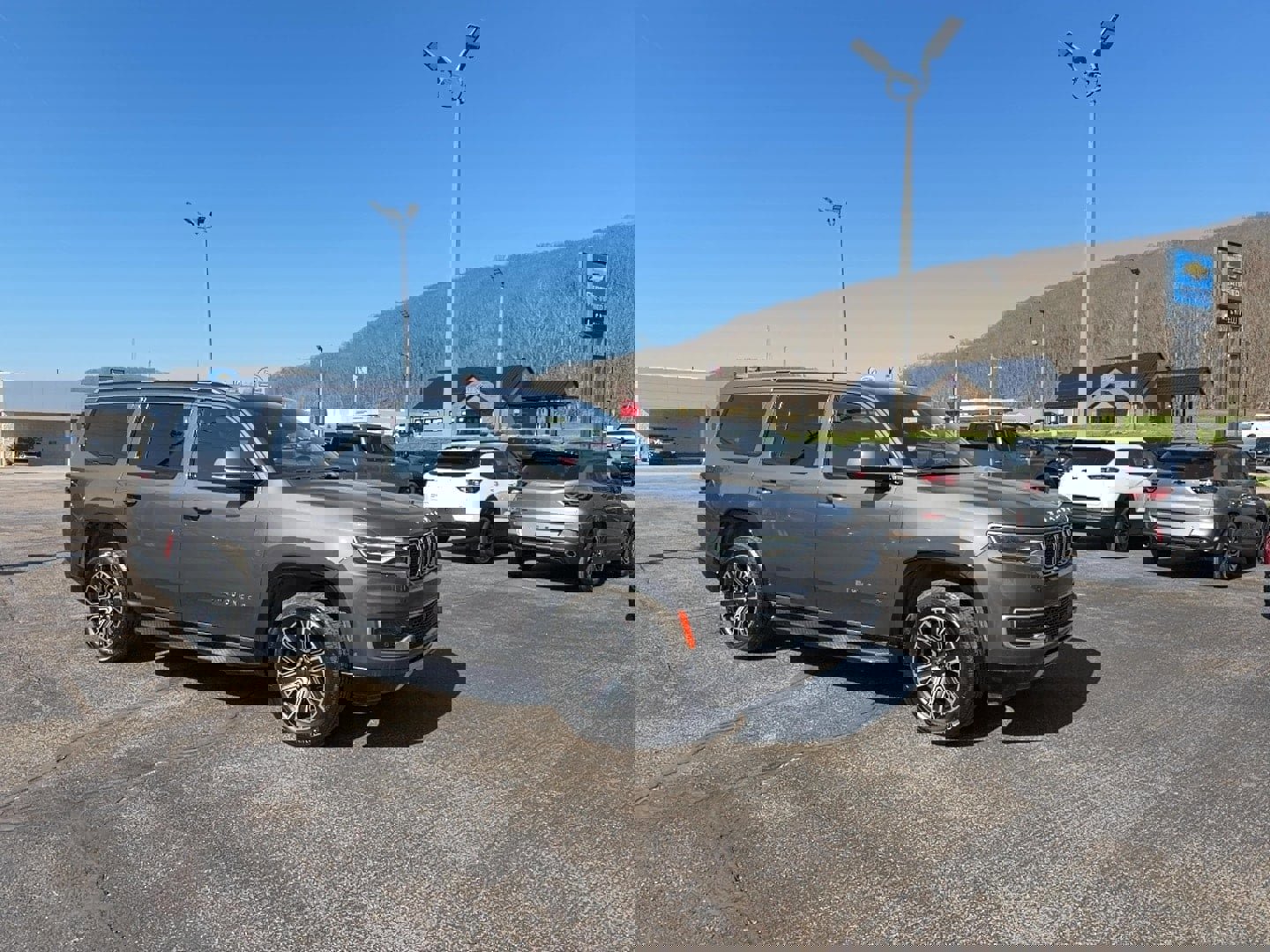 Used 2022 Jeep Wagoneer Series III w/ Flexible Seating Group