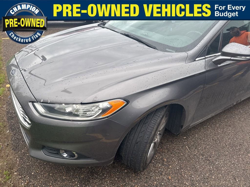 Used 2014 Ford Fusion SE w/ Equipment Group 201A FWD image 1