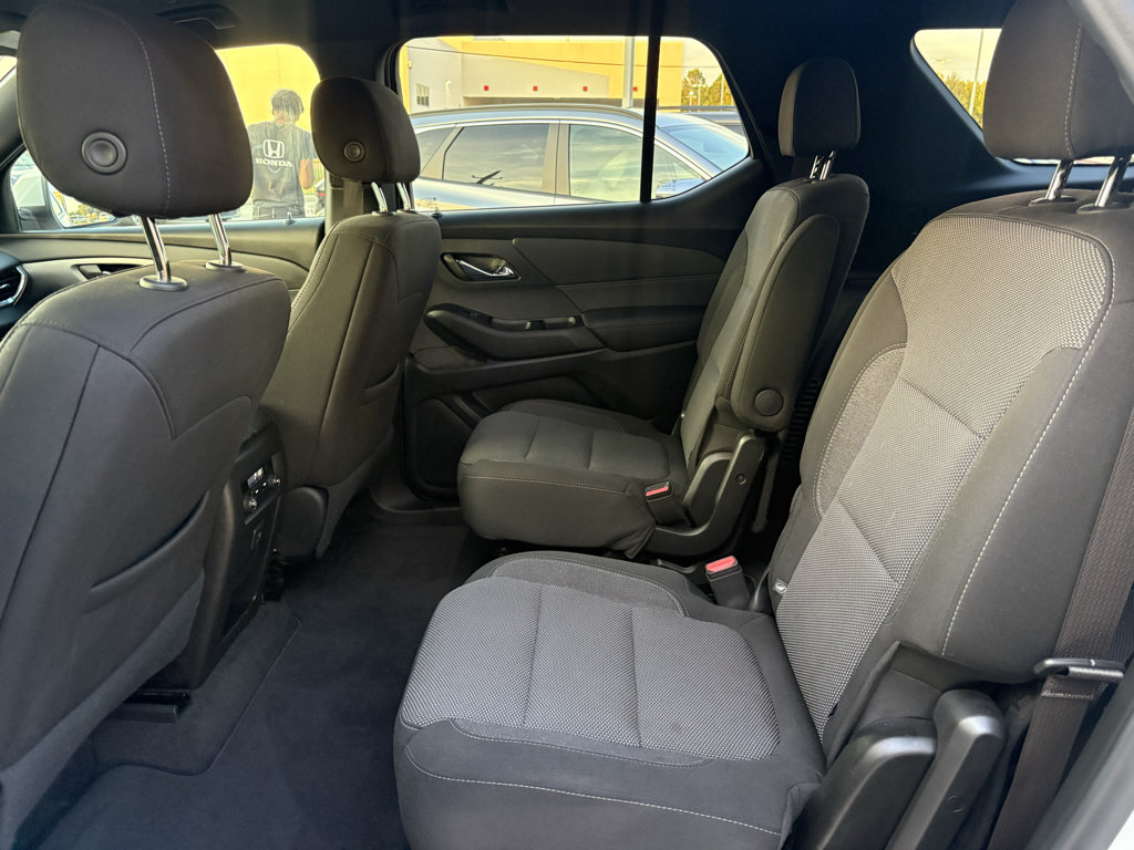 Used 2023 Chevrolet Traverse LT FWD image 26