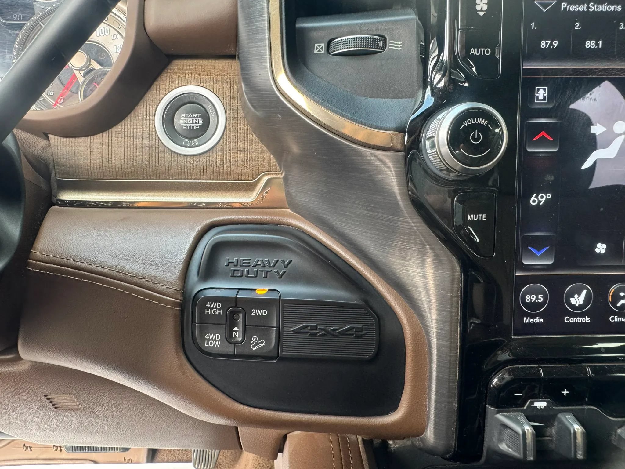 Used 2019 RAM 2500 Limited AWD/4WD image 47