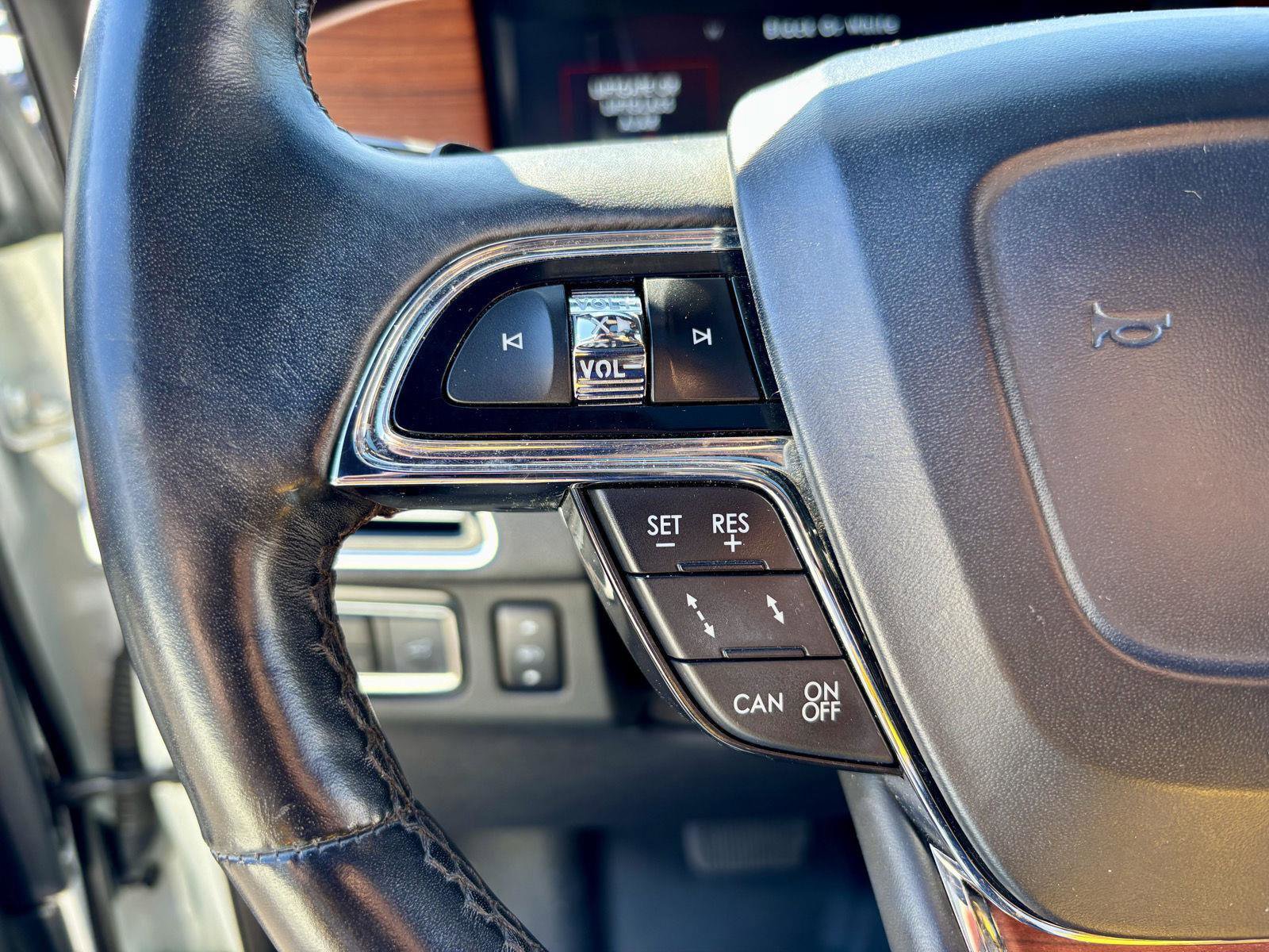 Used 2020 Lincoln Navigator L Reserve w/ Equipment Group 201A Reserve AWD/4WD image 31