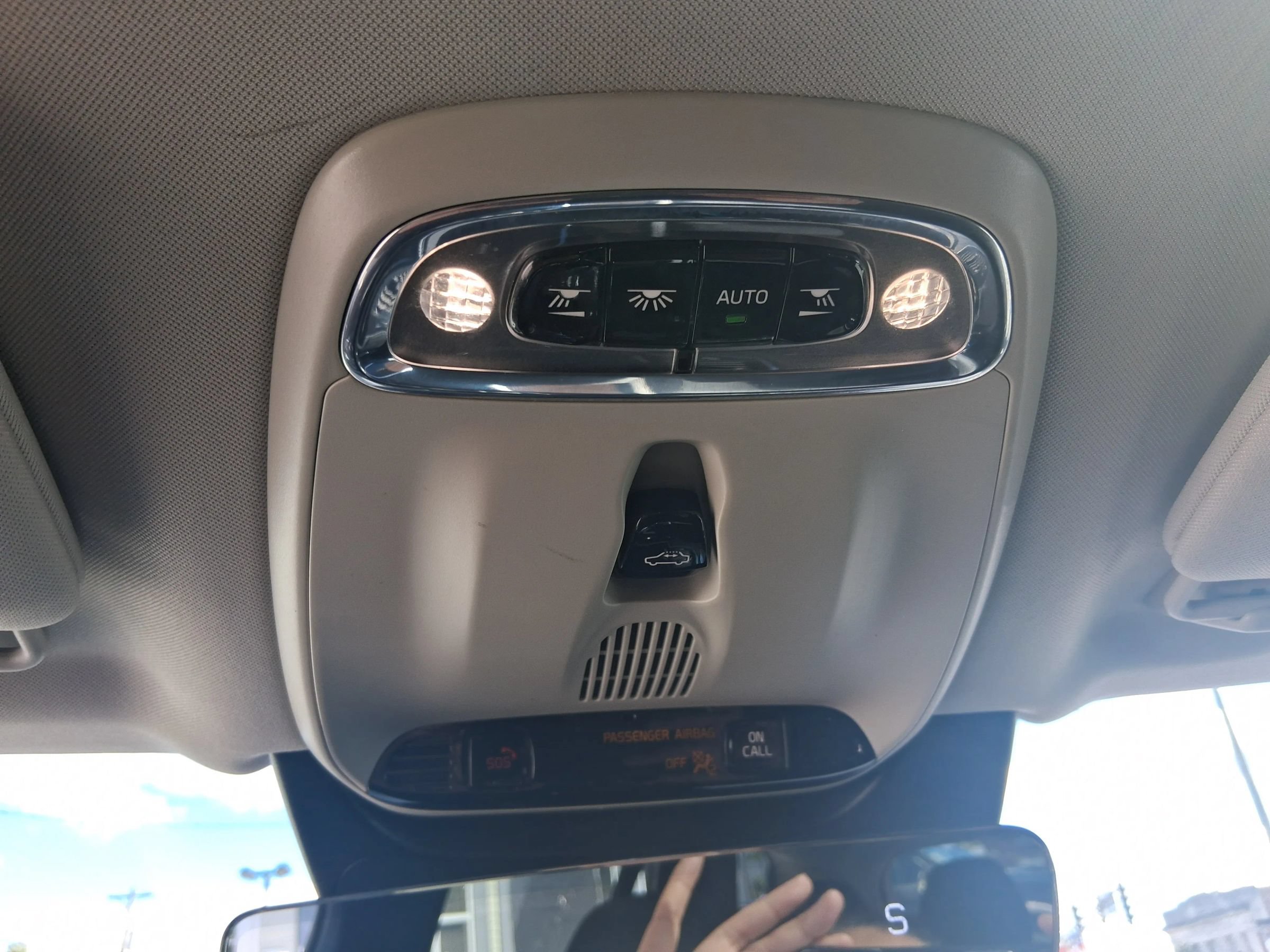 Used 2018 Volvo XC90 T5 Momentum w/ Convenience Package AWD/4WD image 18