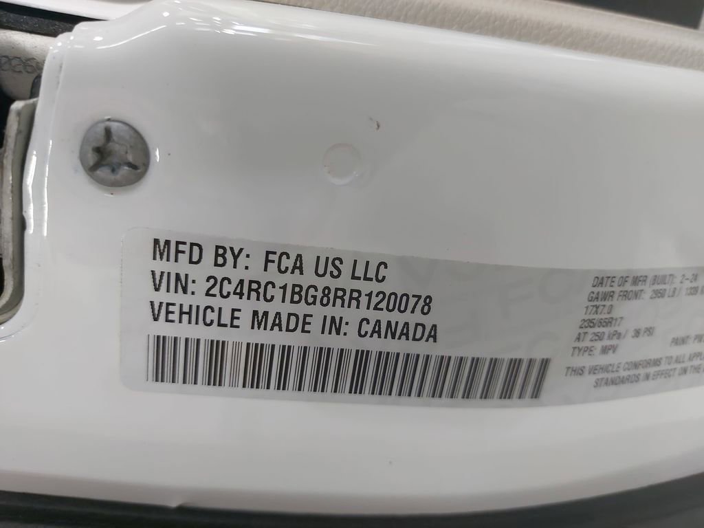 Used 2024 Chrysler Pacifica Touring-L FWD image 35