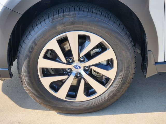 Certified 2025 Subaru Outback Premium AWD/4WD image 12