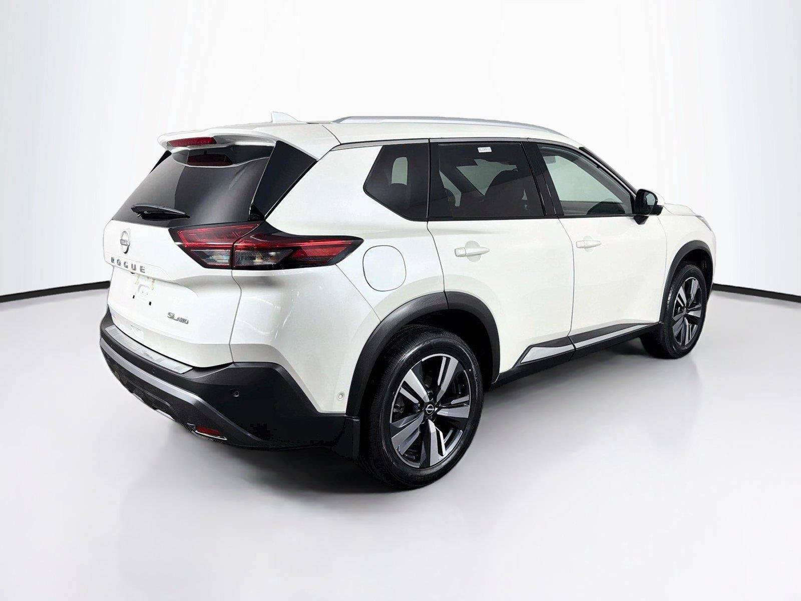 Used 2023 Nissan Rogue SL w/ SL Premium Package AWD/4WD image 11