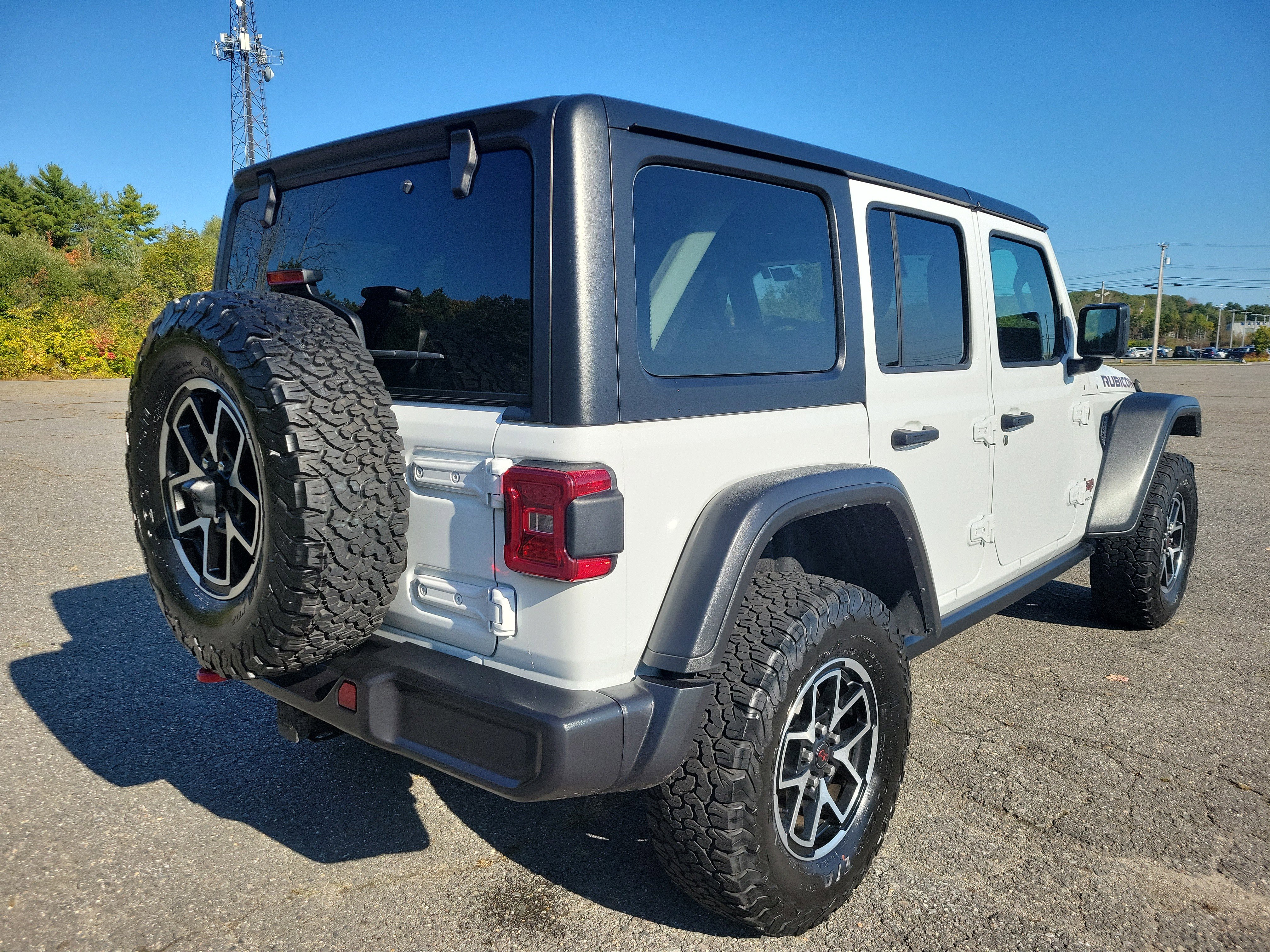 Used 2024 Jeep Wrangler Unlimited Rubicon image 5