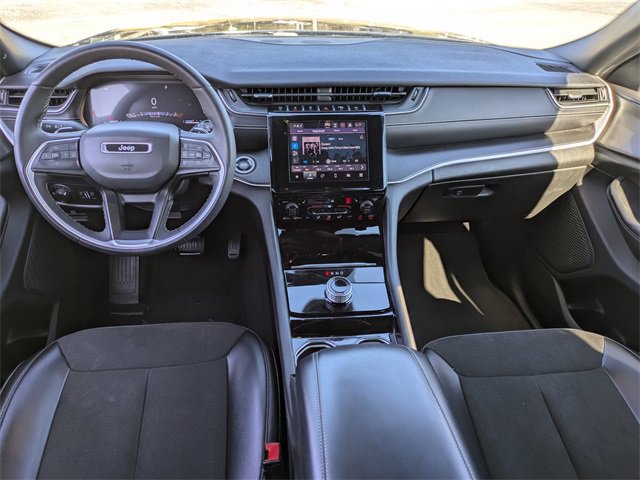 Used 2023 Jeep Grand Cherokee Altitude image 16