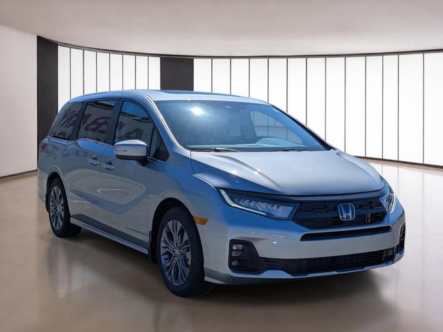 New 2026 Honda Odyssey Touring image 3