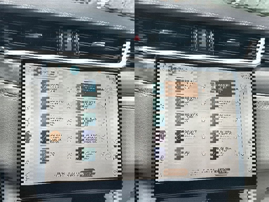 New 2026 Jaguar F-PACE R-Dynamic S image 23