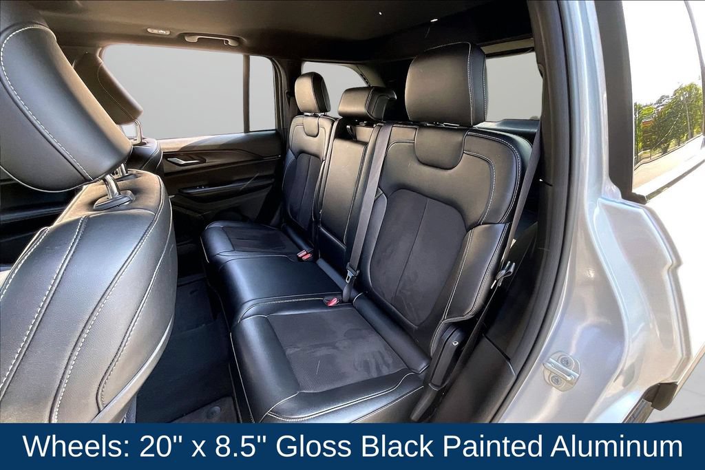 Used 2023 Jeep Grand Cherokee Altitude AWD/4WD image 26