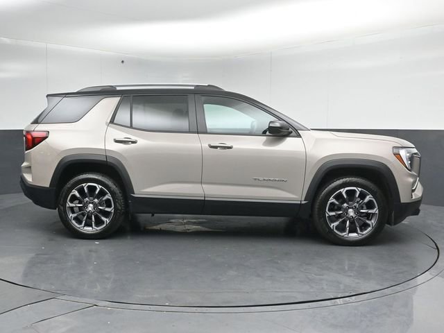 Used 2026 GMC Terrain Elevation w/ Elevation Premium Package AWD/4WD image 8