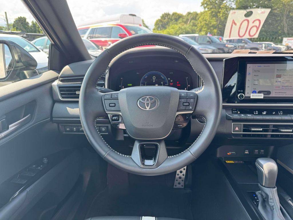 Used 2025 Toyota Camry SE AWD/4WD image 22