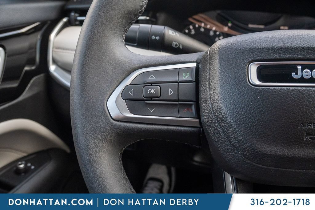Used 2023 Jeep Compass Limited w/ Elite Group AWD/4WD image 13