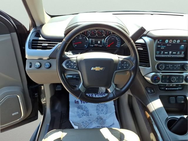 Used 2019 Chevrolet Suburban LT w/ Luxury Package AWD/4WD image 13