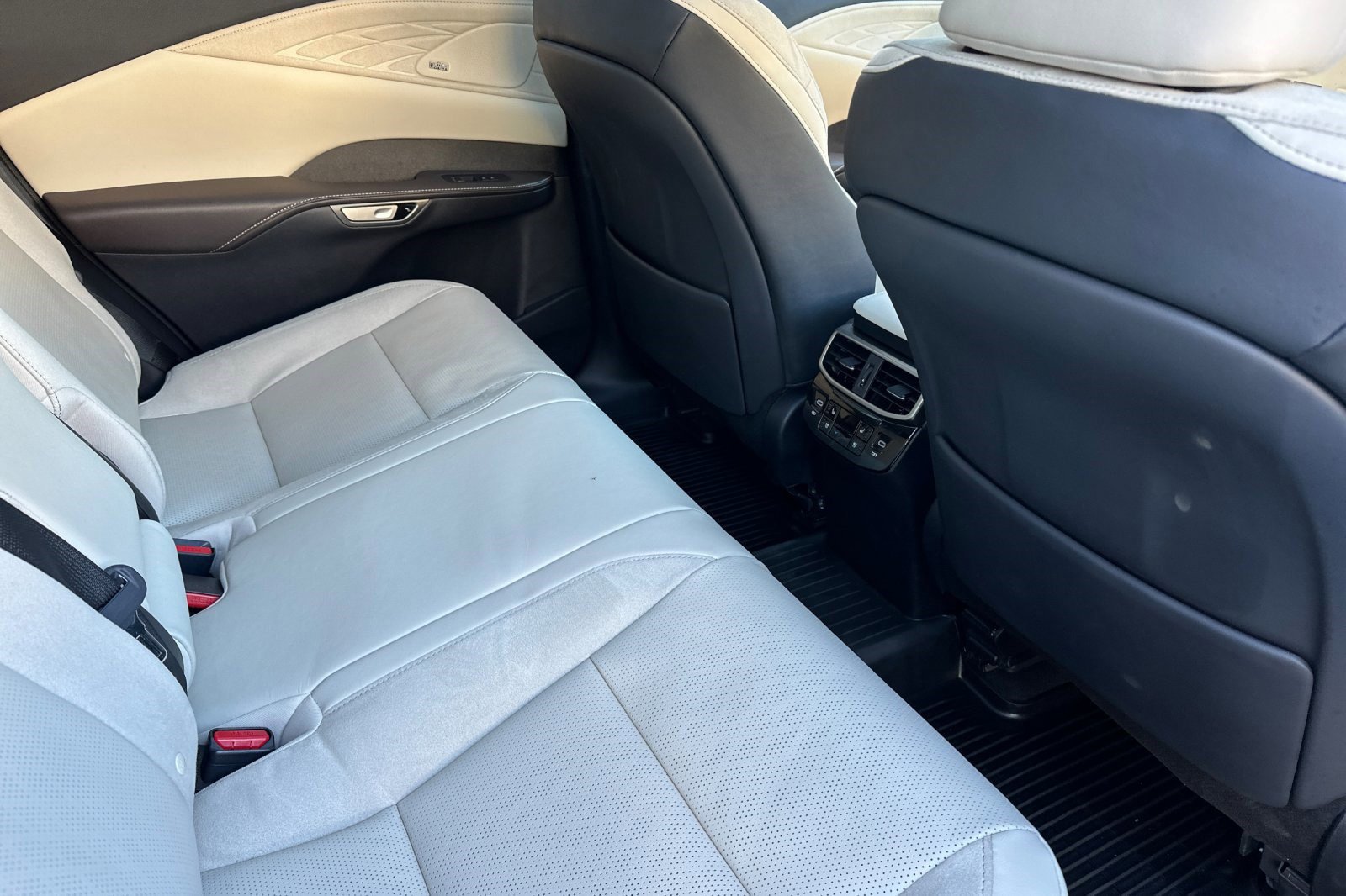 Certified 2024 Lexus RX 350 w/ Luxury Package image 29