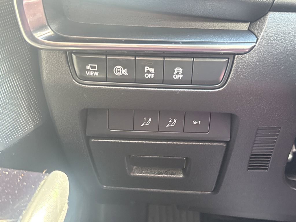 Used 2024 MAZDA MAZDA3 Hatchback w/Premium Plus Pkg image 32