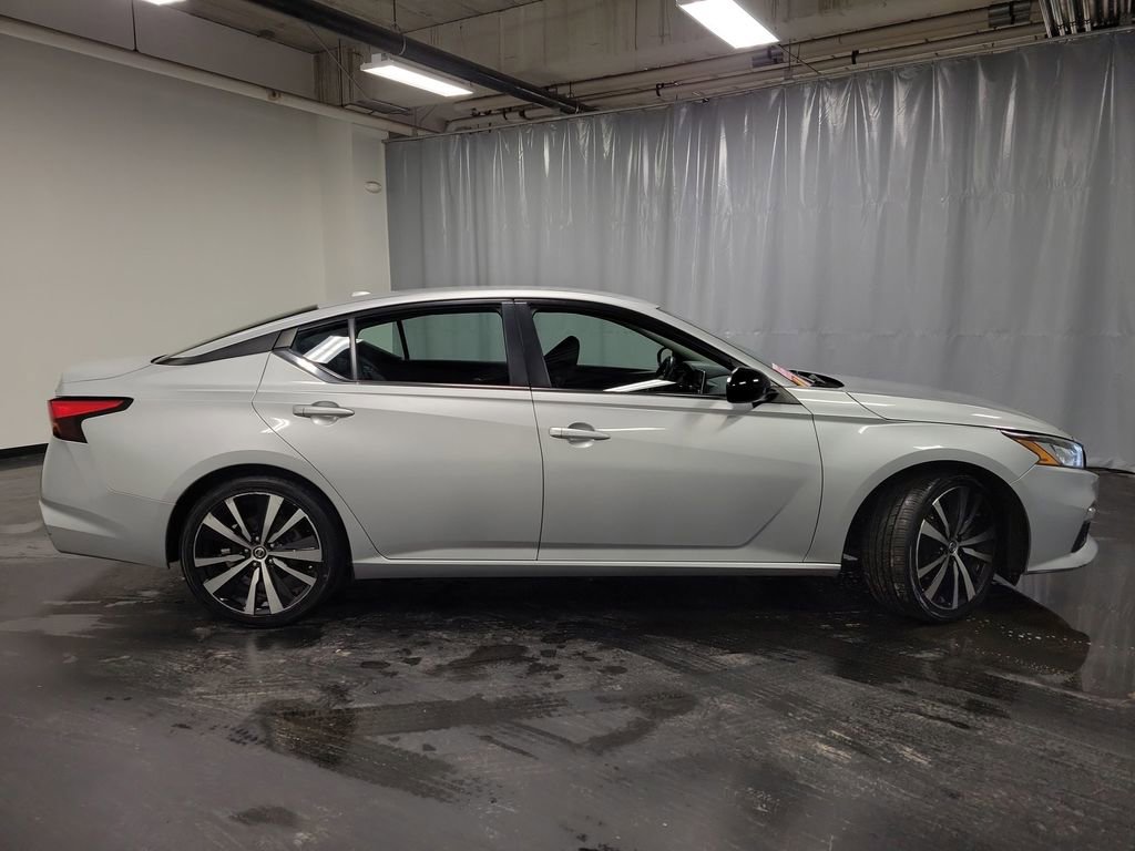 Used 2022 Nissan Altima 2.5 SR image 9