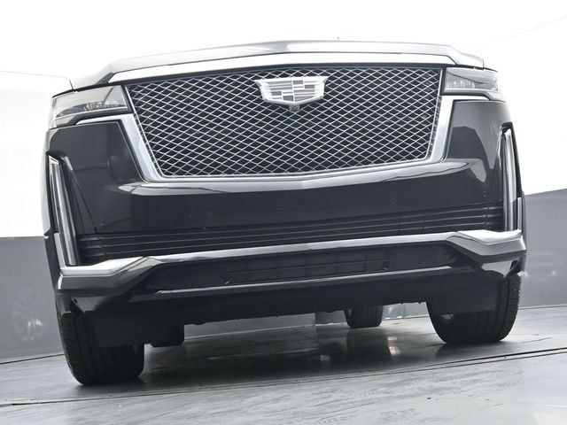 Used 2023 Cadillac Escalade ESV Premium Luxury w/ LPO, Radiant Package AWD/4WD image 39