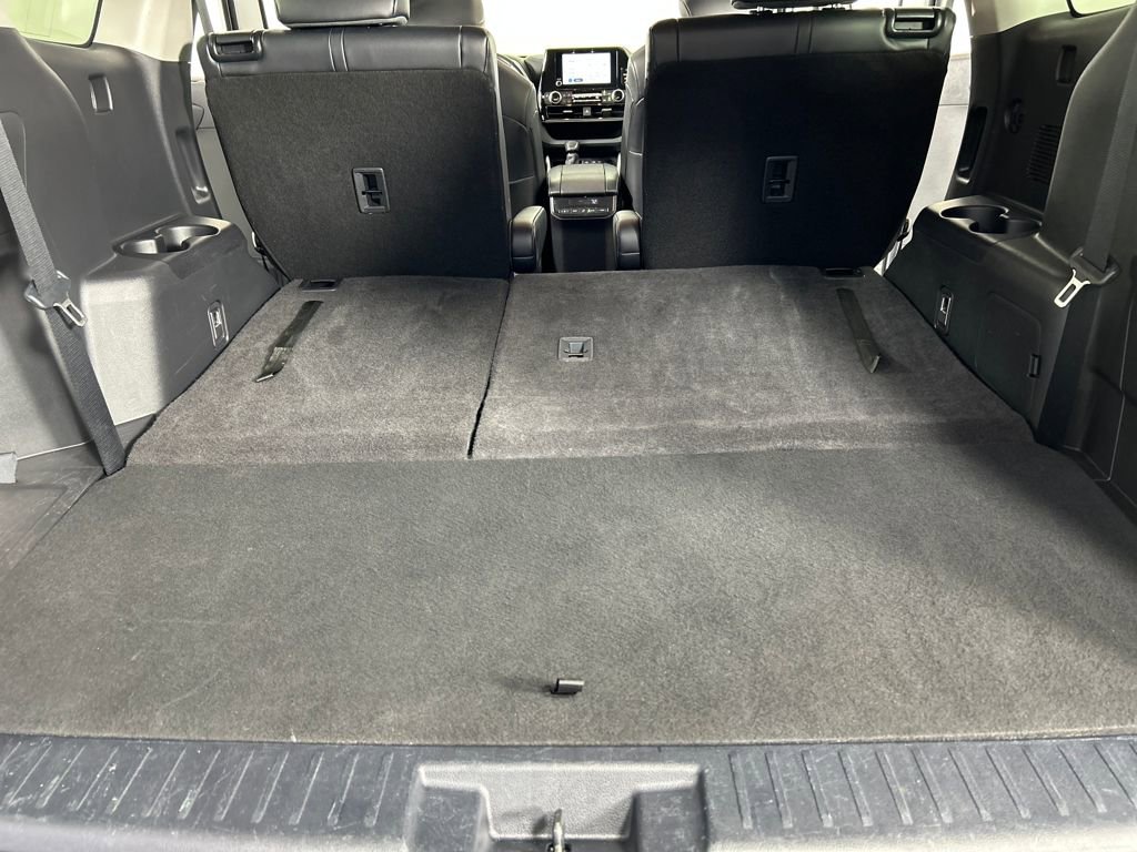 Used 2024 Toyota Highlander XLE image 22