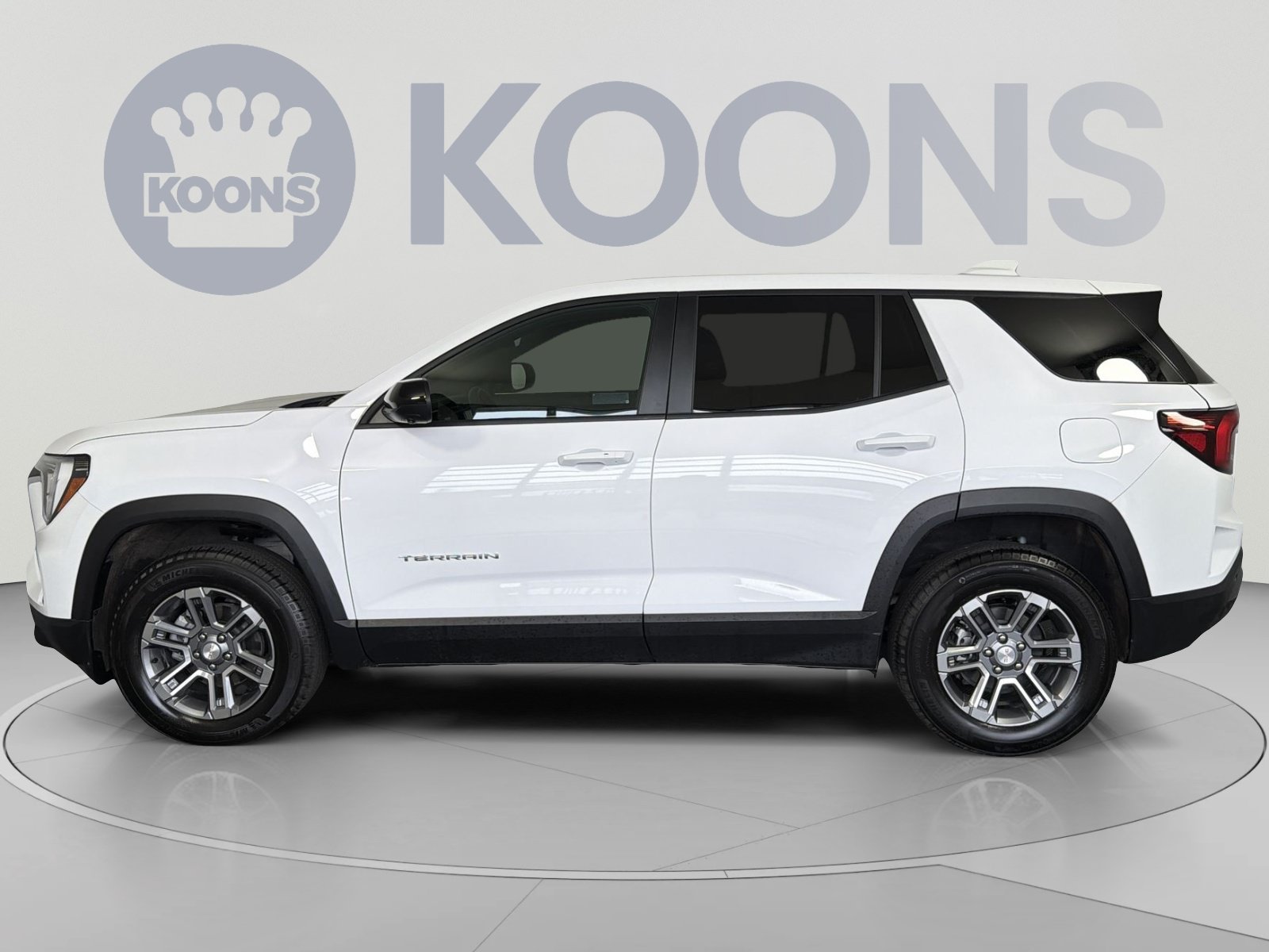 New 2026 GMC Terrain Elevation w/ Technology Package II FWD image 2