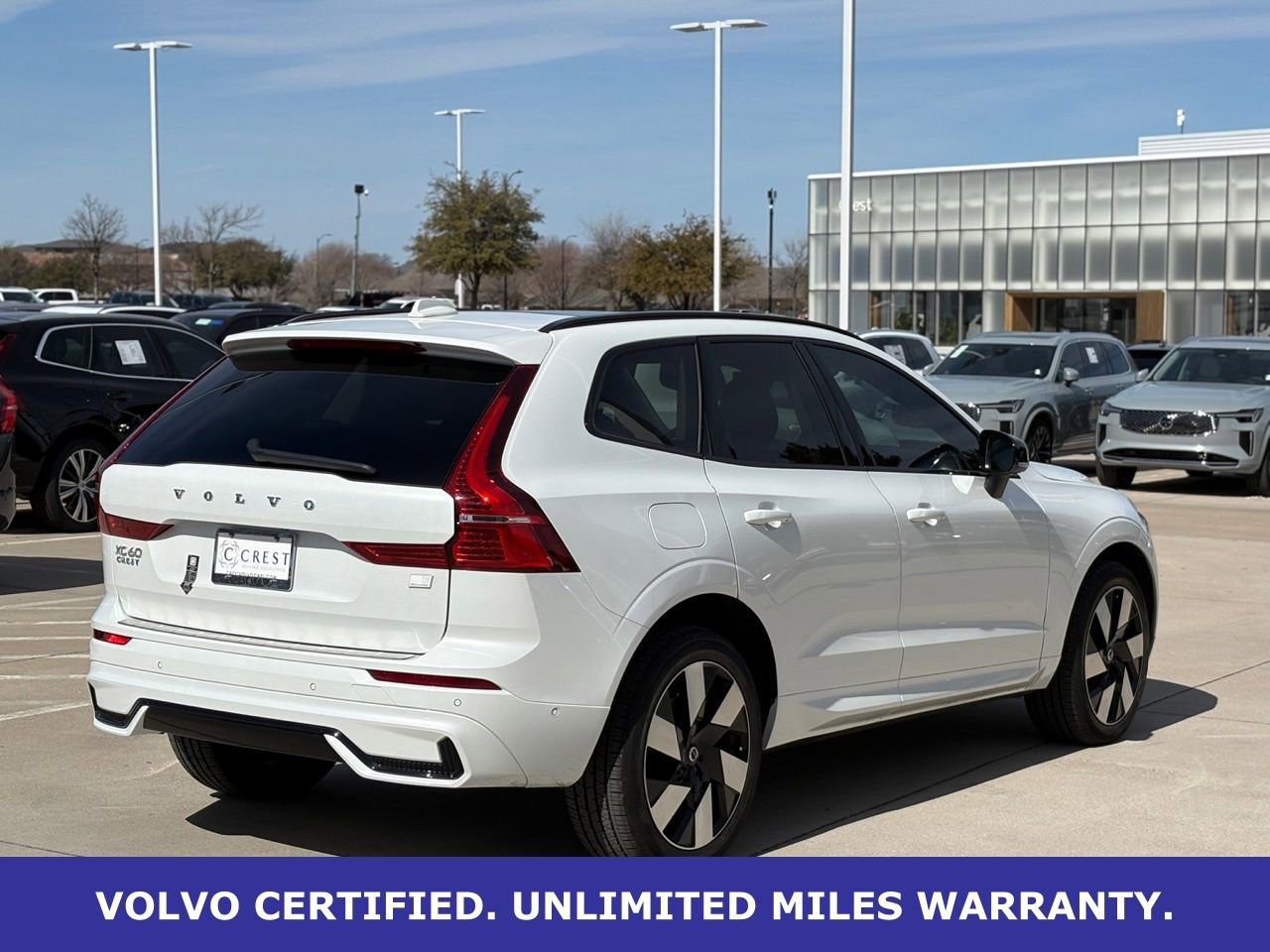 Certified 2024 Volvo XC60 T8 Plus w/ Protection Package Premier image 8