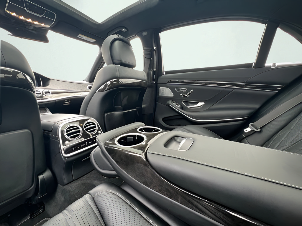 Used 2015 Mercedes-Benz S 63 AMG 4MATIC Sedan image 19