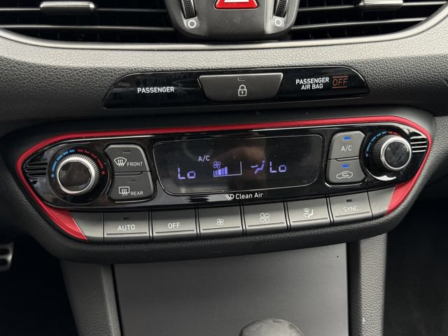 Used 2018 Hyundai Elantra GT Sport FWD image 10