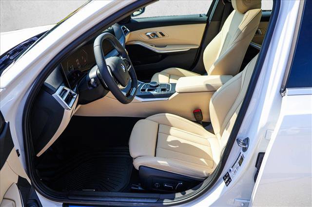 Certified 2025 BMW 330i xDrive Sedan w/ Convenience Package image 12