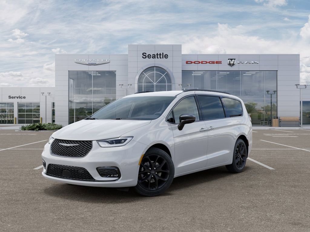 New 2026 Chrysler Pacifica Select w/ S Appearance Package