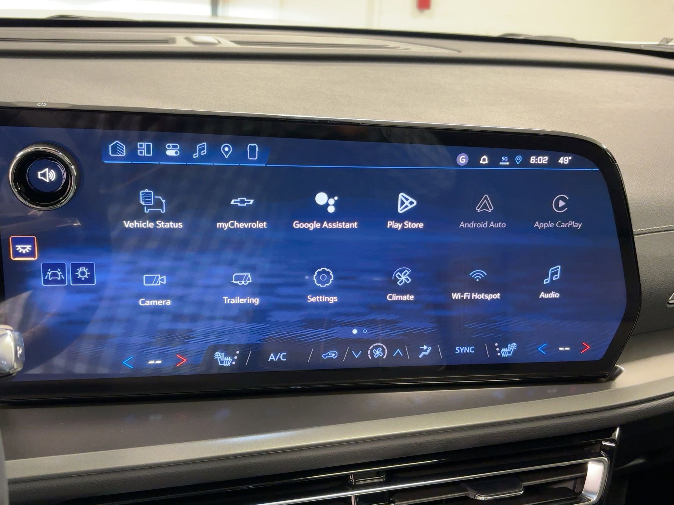 New 2026 Chevrolet Traverse LT w/ Sun and Wheel Package image 23