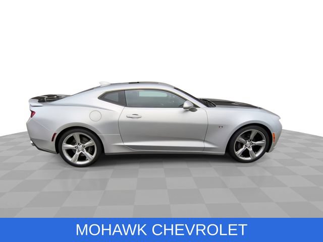 Used 2017 Chevrolet Camaro SS RWD image 9