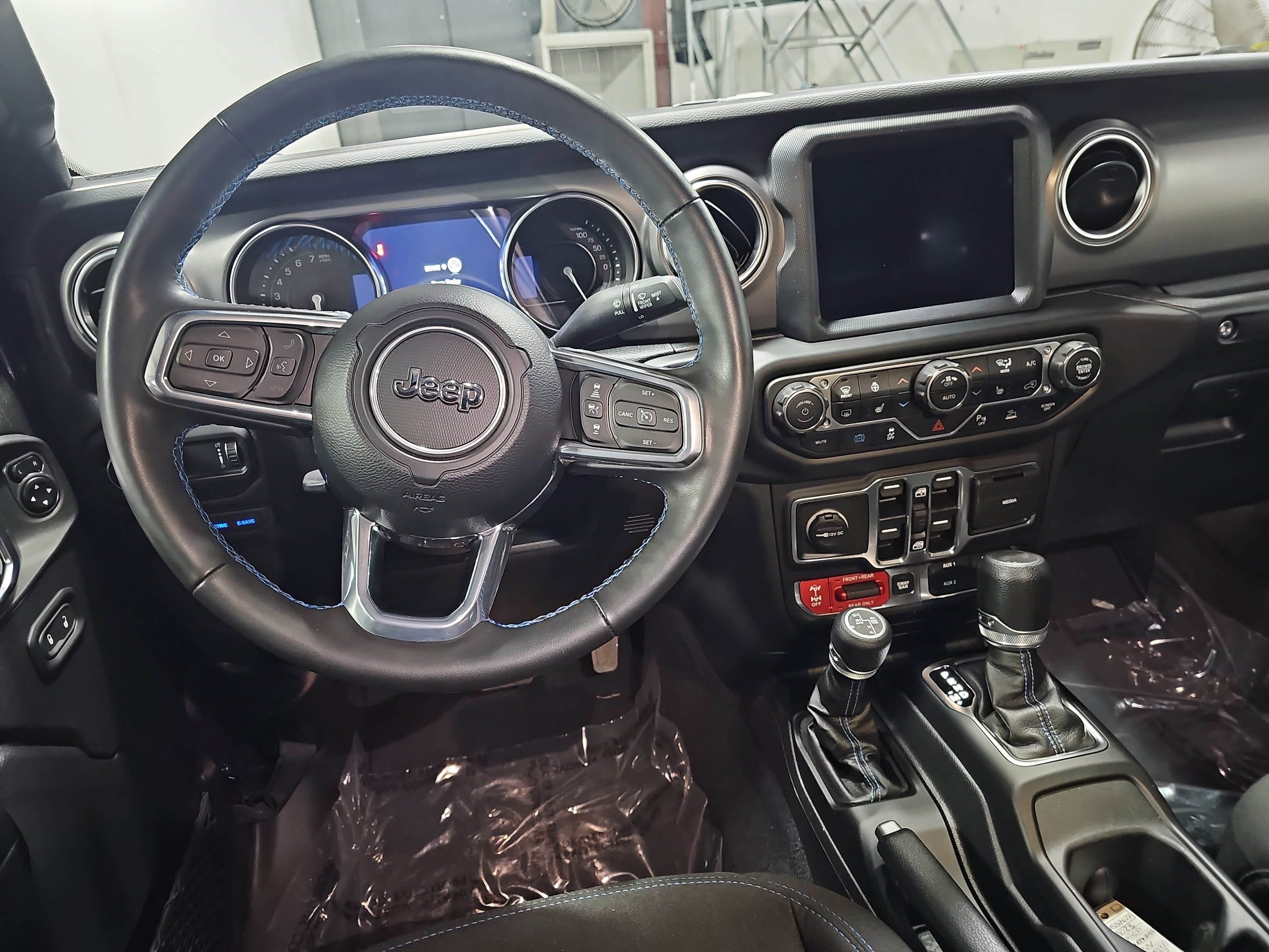 Used 2023 Jeep Wrangler Unlimited Rubicon 4xe w/ Safety Group image 16