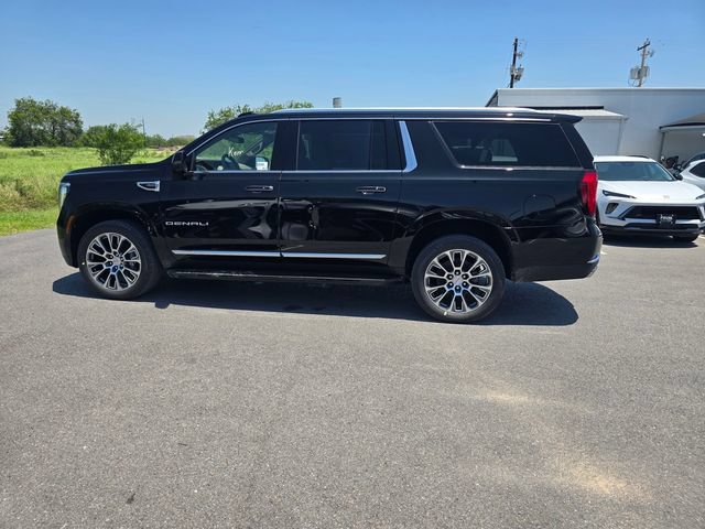 New 2026 GMC Yukon XL Denali RWD image 8
