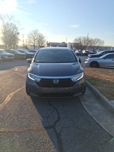 Used 2023 Honda Odyssey EX-L image 2