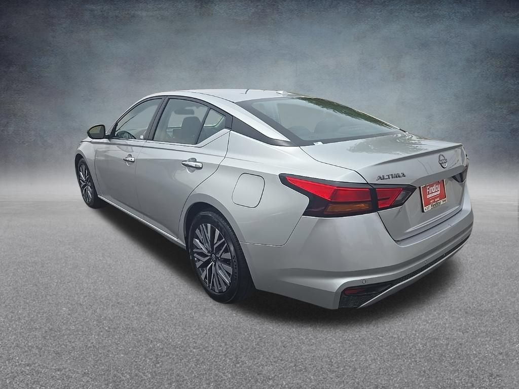 Used 2024 Nissan Altima 2.5 SV FWD image 6