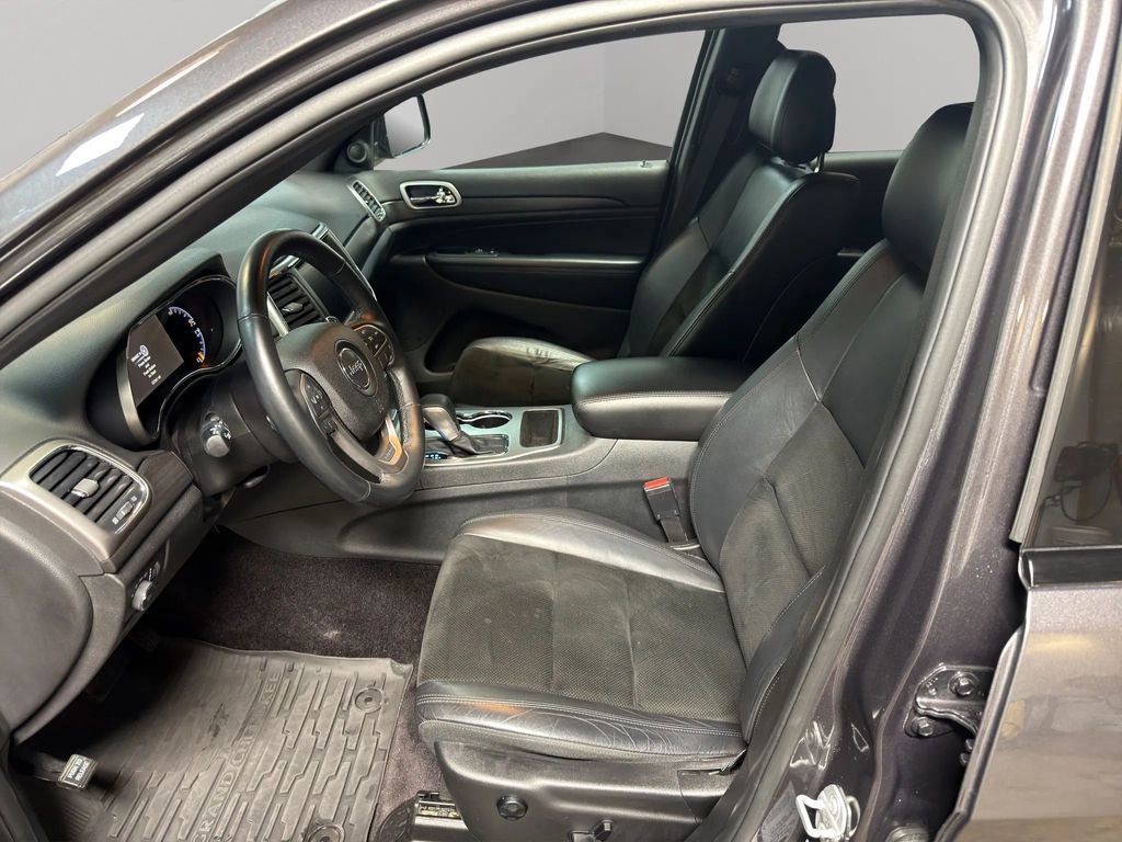 Used 2017 Jeep Grand Cherokee Altitude image 10