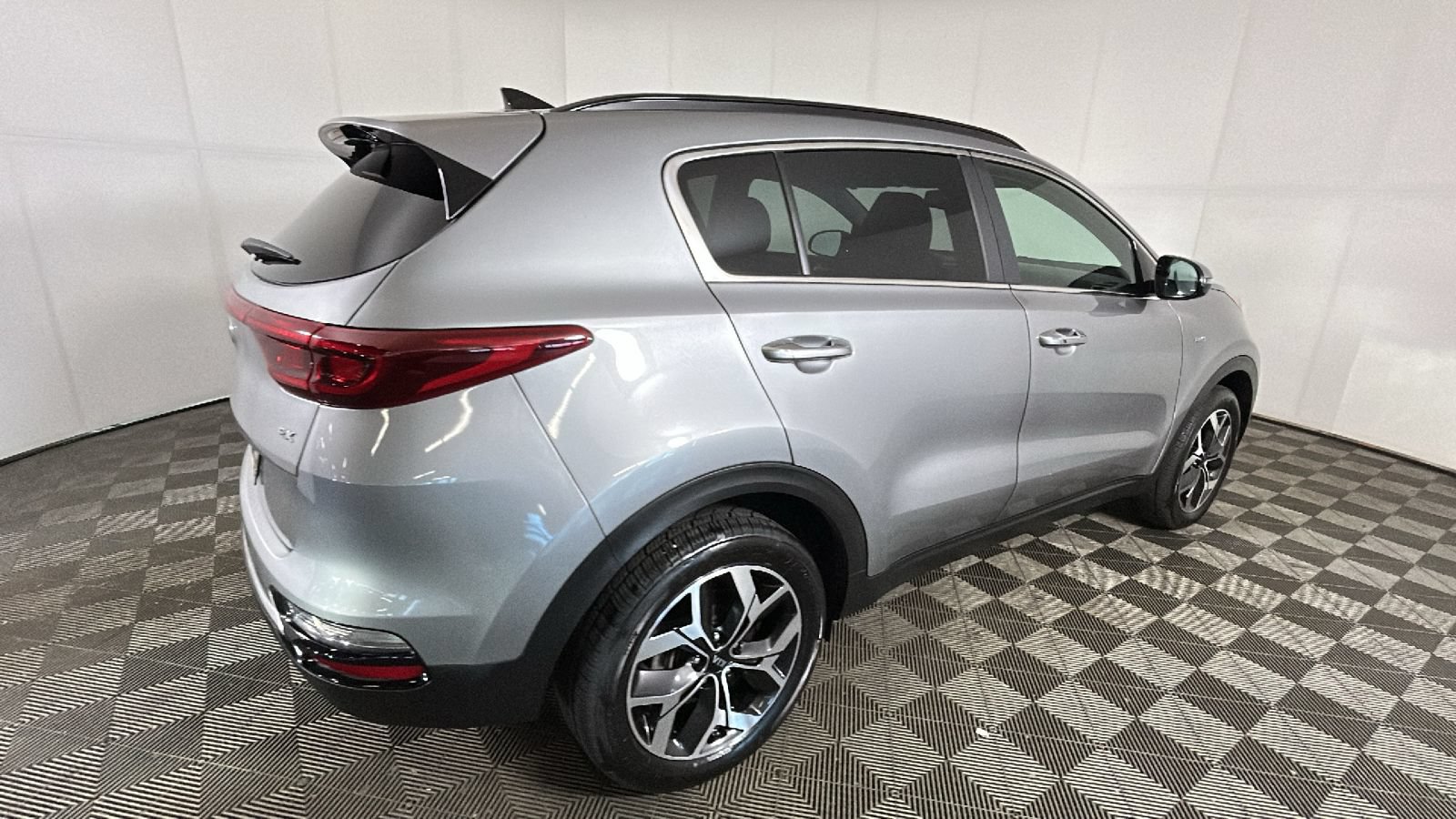 Used 2022 Kia Sportage EX w/ EX Technology Package AWD/4WD image 3