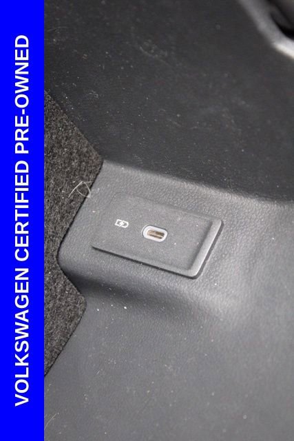 Used 2025 Volkswagen Atlas Peak Edition SE image 45