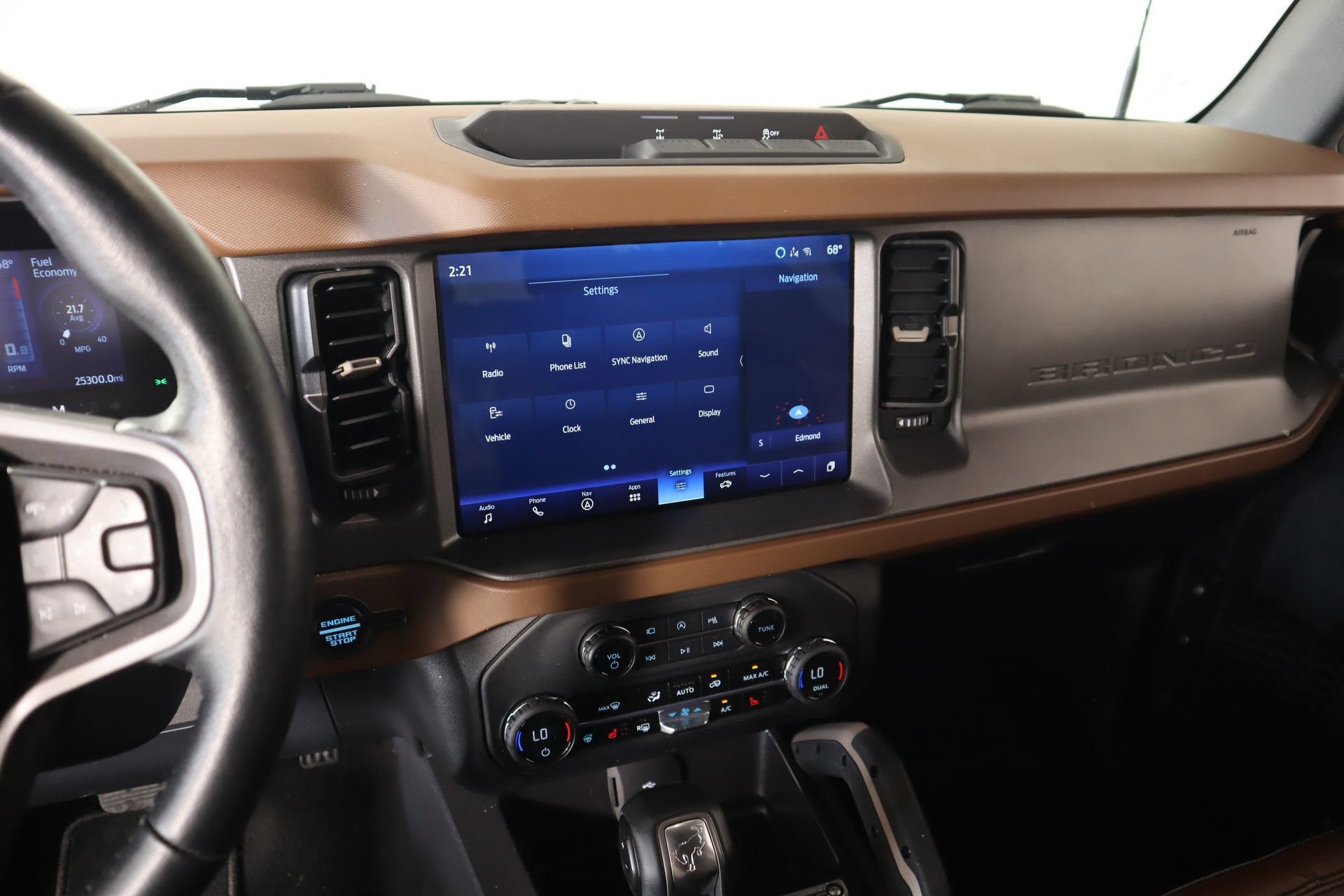 Used 2024 Ford Bronco Outer Banks AWD/4WD image 5