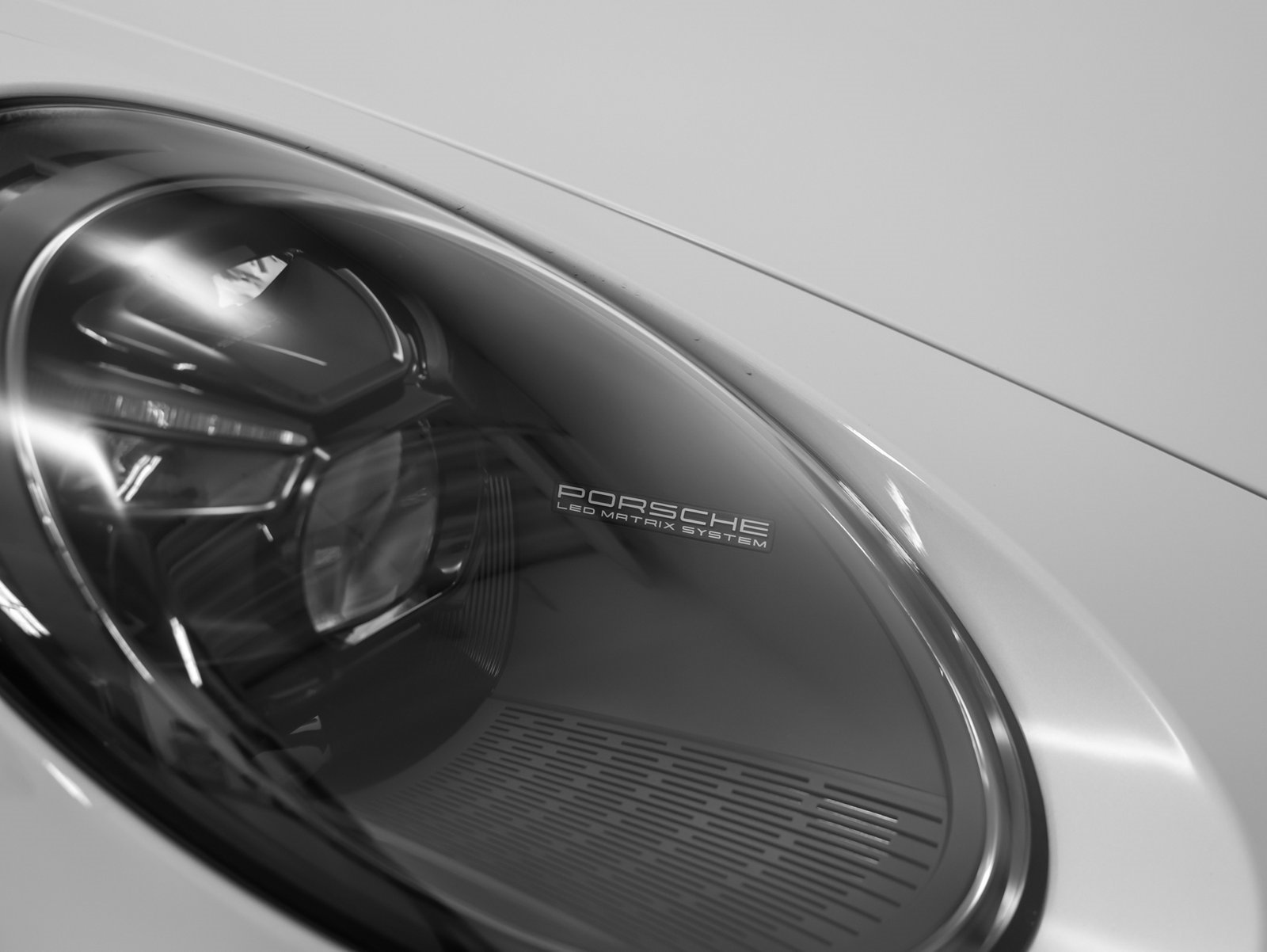 Certified 2025 Porsche 911 Turbo S image 25