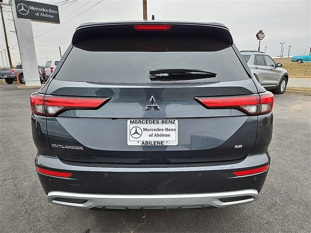 Used 2024 Mitsubishi Outlander SE image 6